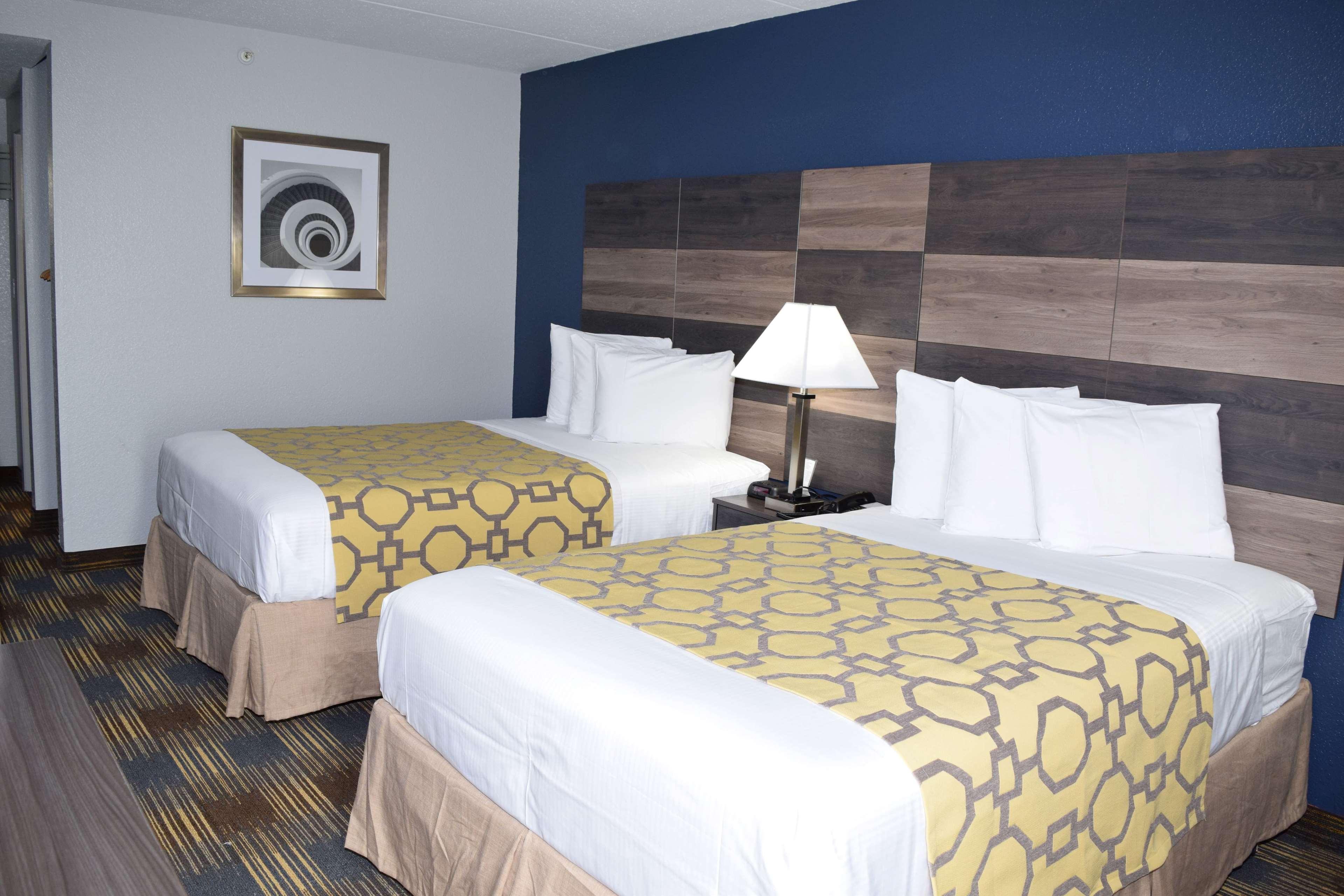 Baymont By Wyndham - Chicago - Addison - O'Hare Hotel Bagian luar foto